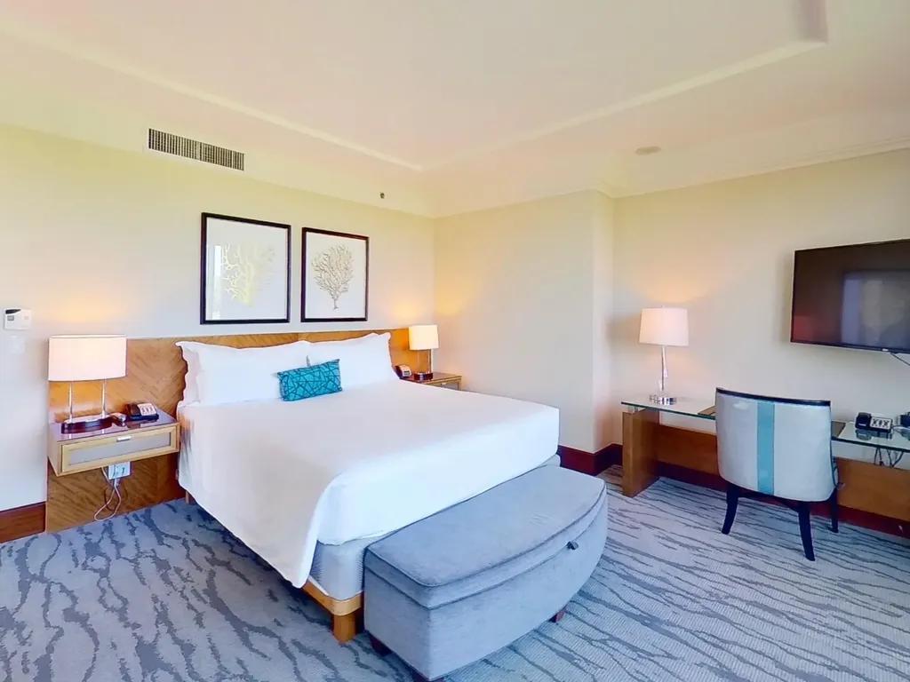 2-bedroom condo in Paradise Island with ocean views — photo 4