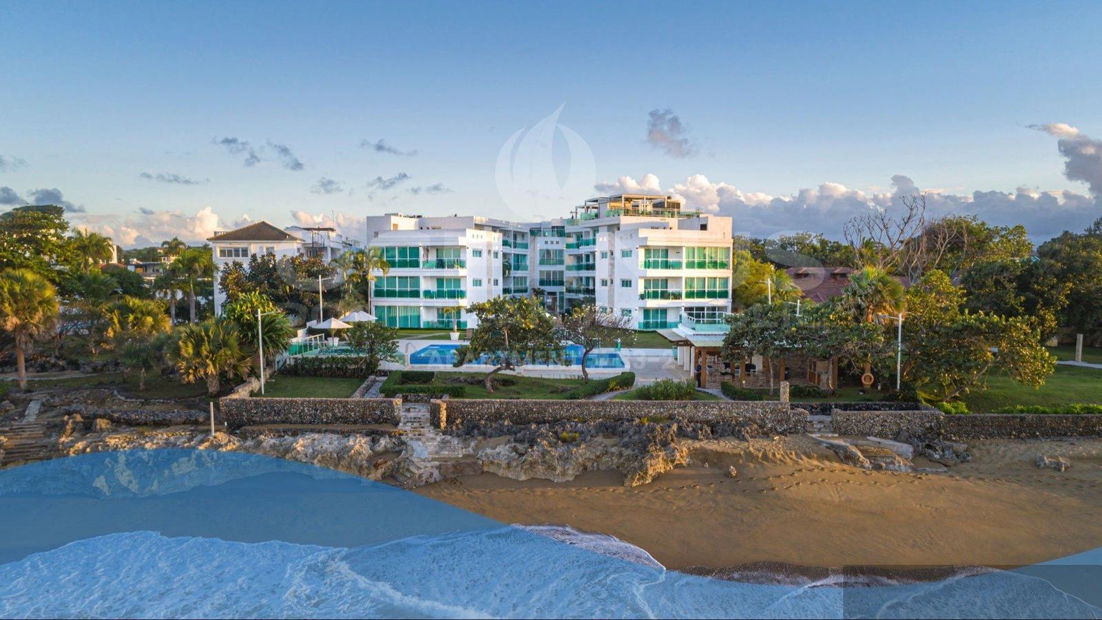 Luxury 2-Bedroom Beachfront Condo, BayRock 2, Playa Laguna — photo 1
