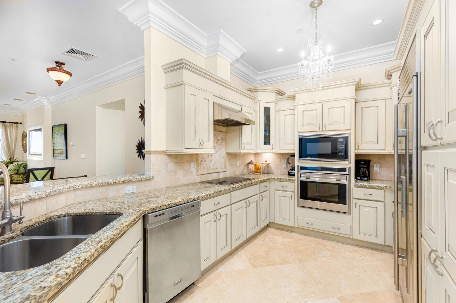 One Ocean 809, 3-bedroom apartment in Nassau — photo 5