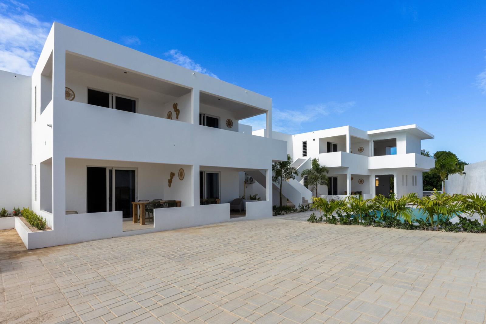 2 bedroom apartment for rent in Red Palm Resort — photo 2