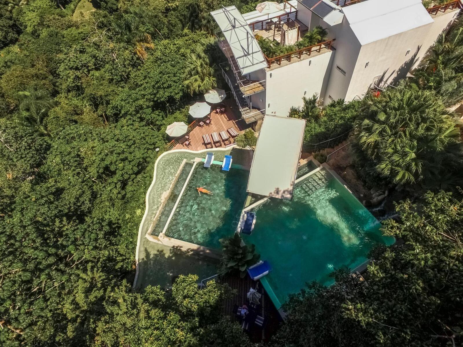 24 Bedroom Boutique Hotel for Sale in Manuel Antonio — photo 1