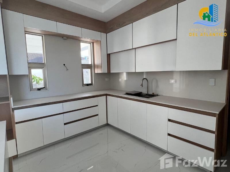 LUXURIOUS MANSION WITH POOL FOR SALE IN THE EXCLUSIVE URBANIZA — photo 3