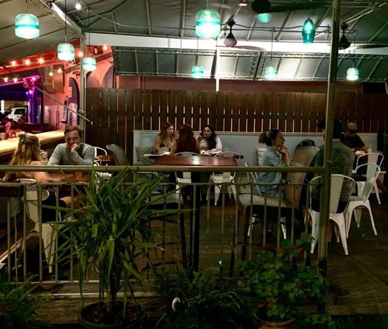 Turnkey restaurant/bar for sale in Frenchtown, St. Thomas — photo 3
