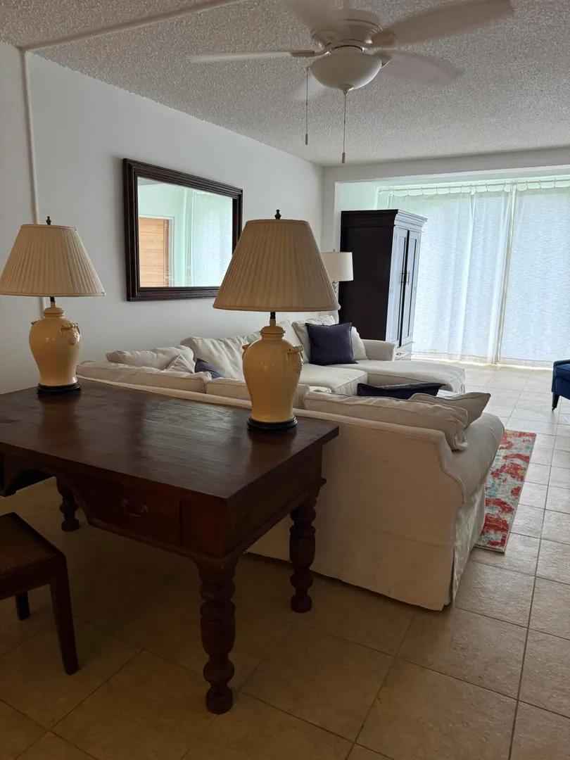 Lovely renovated lower unit — photo 4
