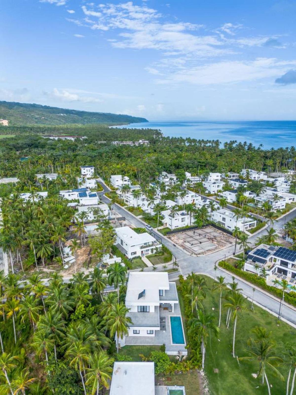 4 Bedroom Villa for Sale, Las Palmeras, Playa Cosón, Las Terrenas, Dominican Republic — photo 5