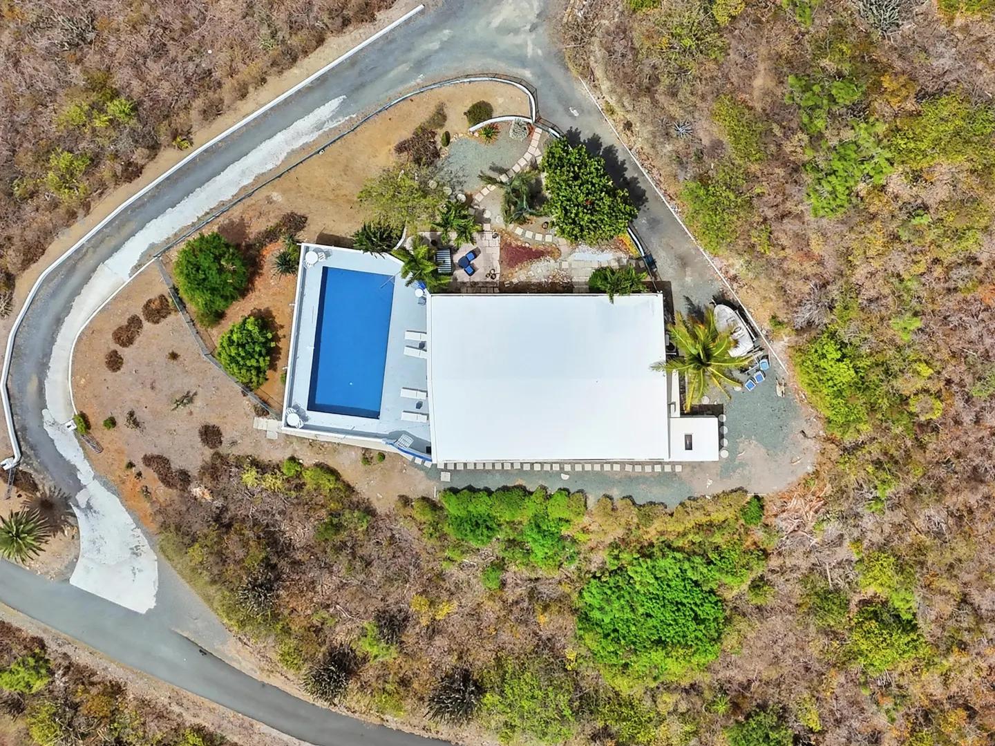 2 Bed, 2 Bath Villa with Ocean Views in Grapetree Bay — photo 5