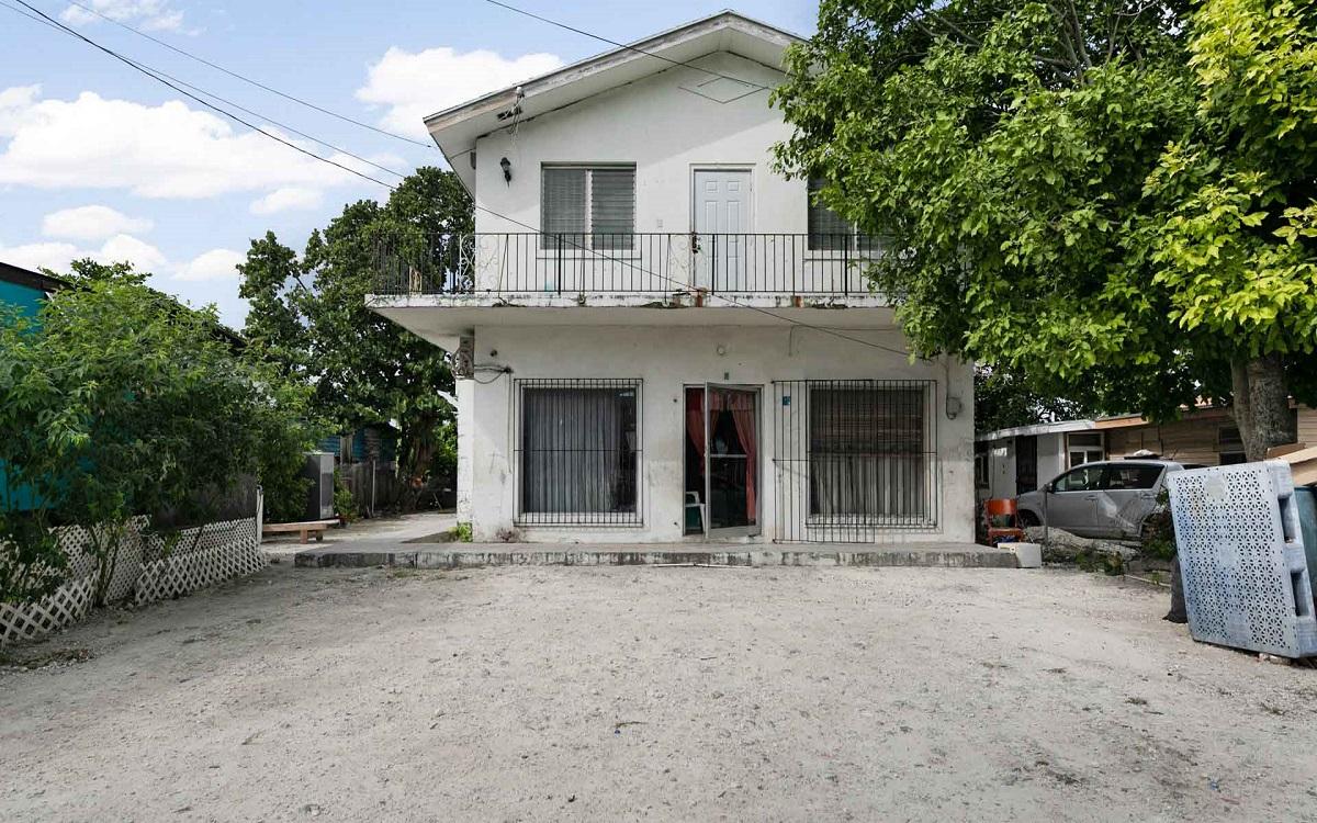 8 Bedroom Commercial Property for Sale in East Street, BS, Bahamas — photo 1