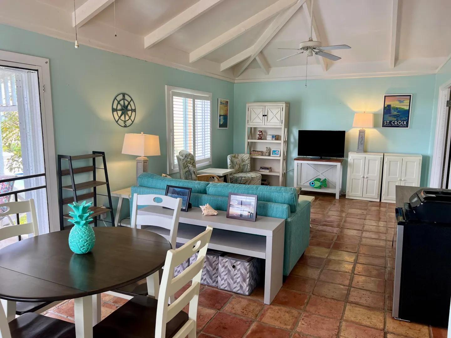 1 Bed 1 Bath Condo in Estate South Gate — photo 4