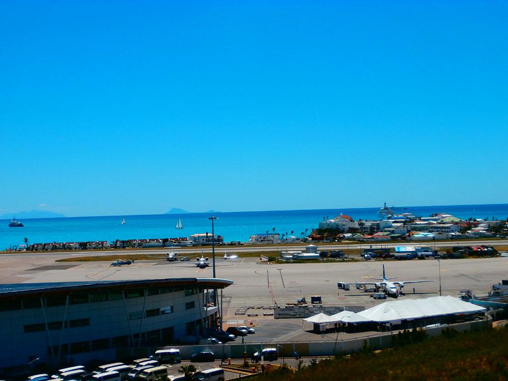3-bedroom penthouse in Maho, Sint Maarten — photo 2