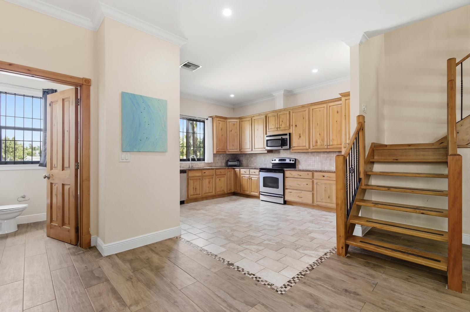 3 bedroom Apartment for sale — TURNBERRY TOWNHOUSES — photo 5