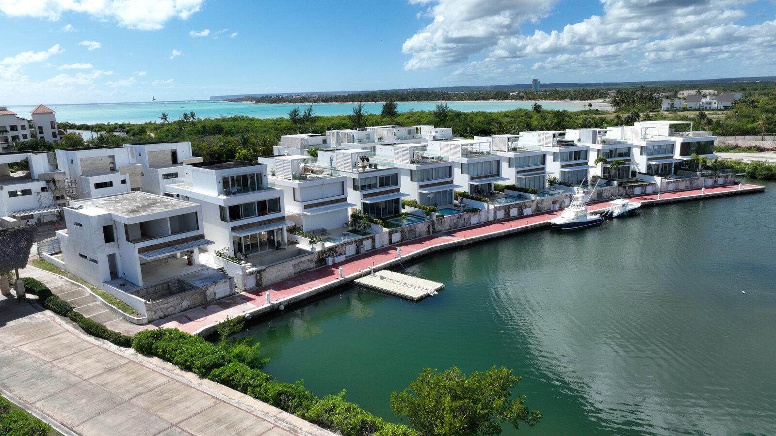 4 Bedroom Waterfront Villa for Sale, Ocean 21, Cap Cana, Dominican Republic — photo 1