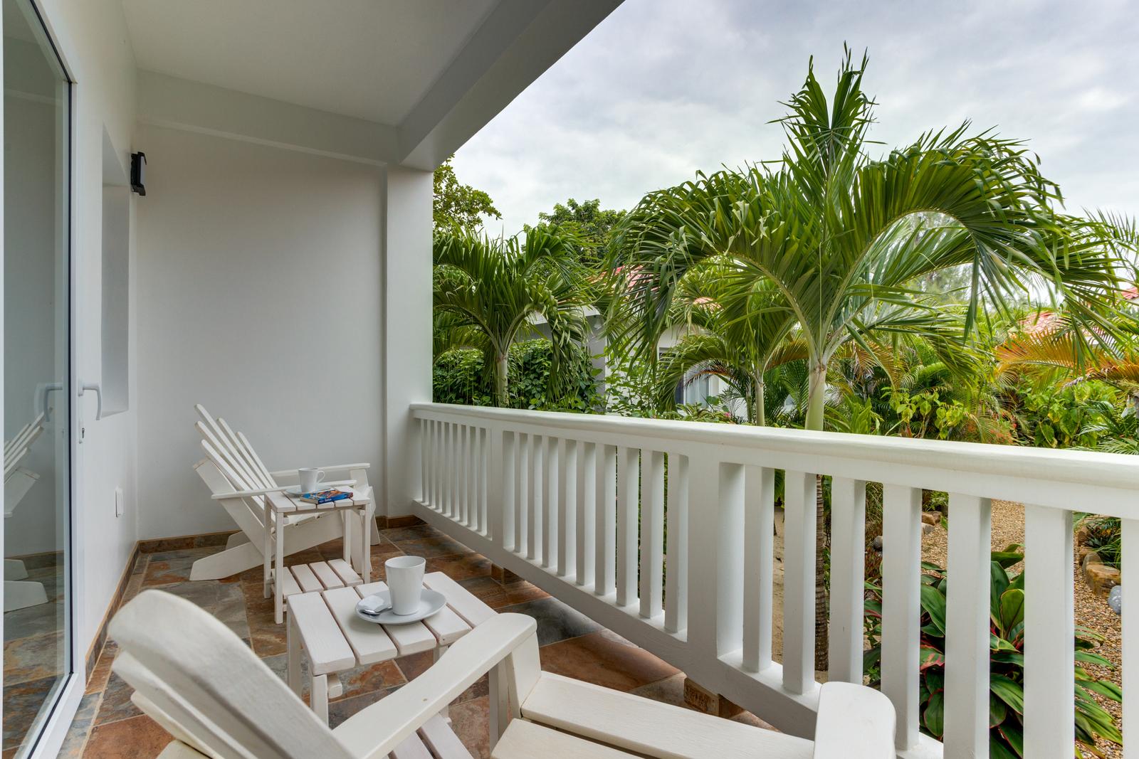 1-bedroom apartment in Maya Beach at beachfront resort — photo 4