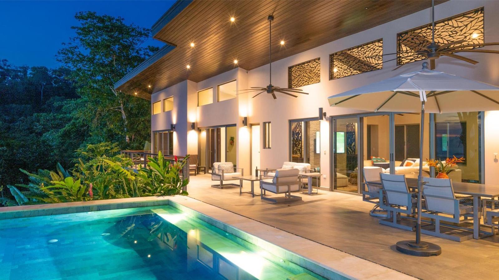 3 Bedroom Luxury Home for Sale, Hills Of Portalon, Portalon, Manuel Antonio, Puntarenas, Costa Rica — photo 1