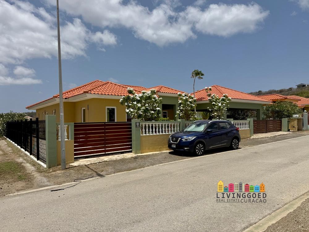 3 bedroom detached house for rent in Harmonie, Curaçao — photo 1