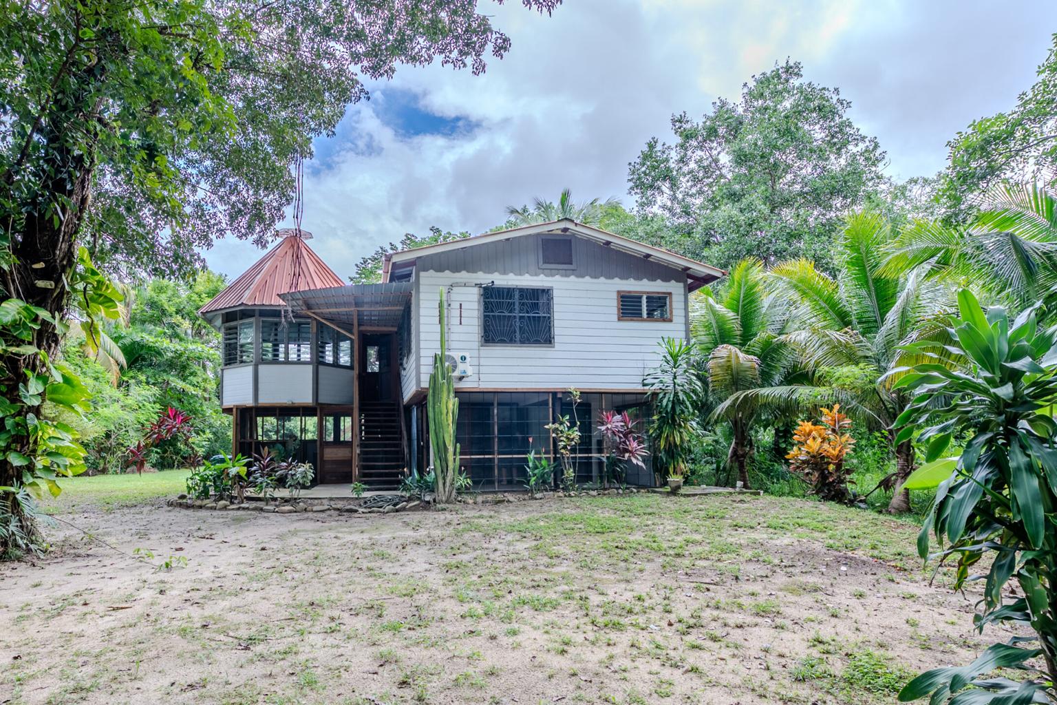 H3006 - Tropical Oceanview Retreat – Turnkey Home with Income Producing Cabana — photo 3