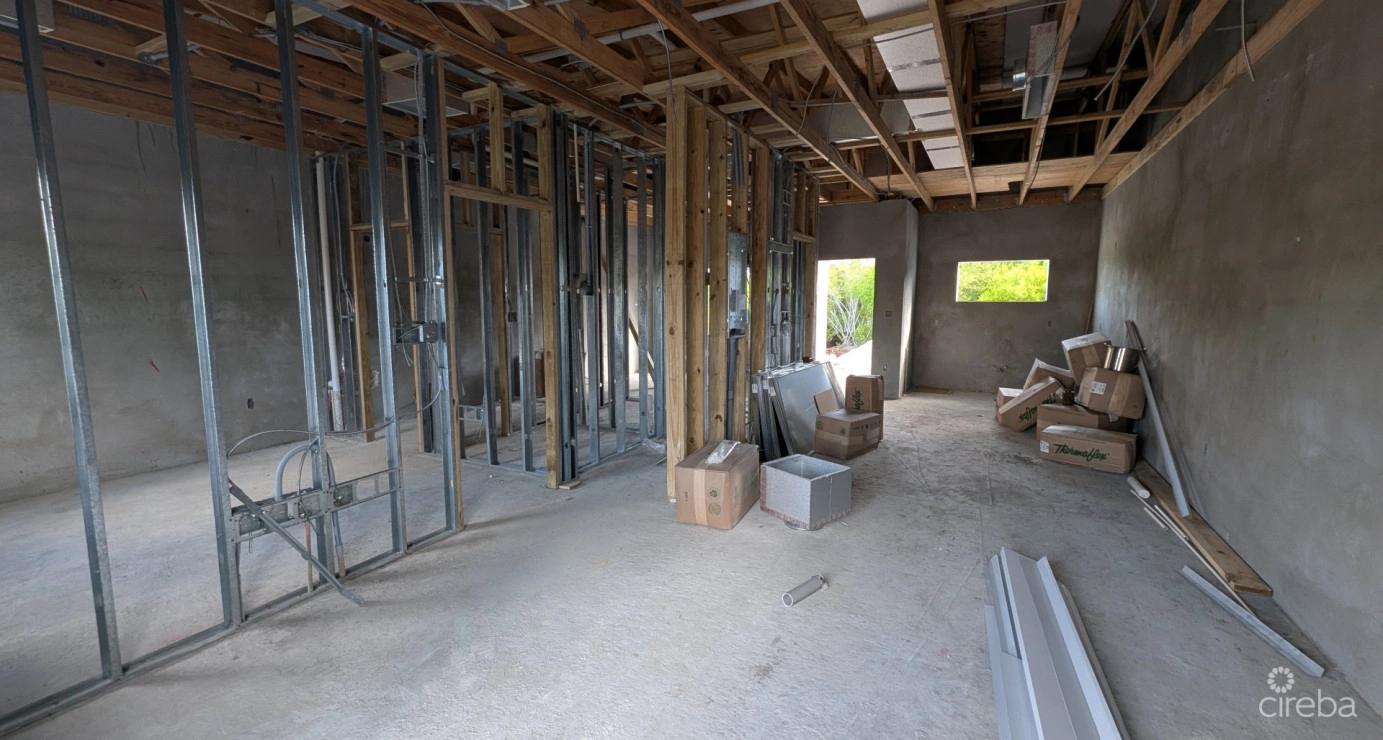 Moonlight Mews, 2-bedroom condo in Breakers, Grand Cayman — photo 5