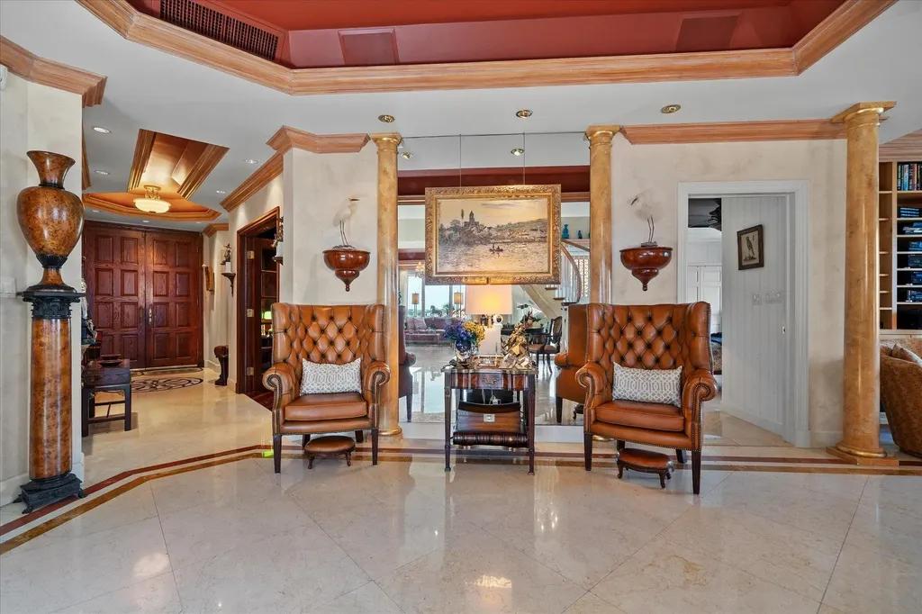 3-bedroom penthouse in Paradise Island with pool view — photo 3