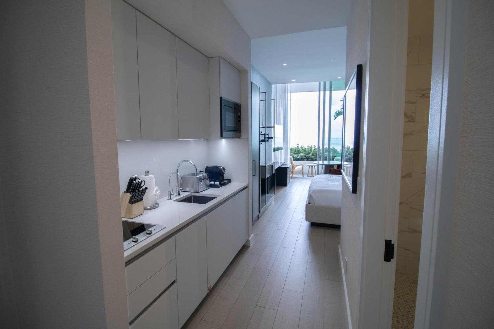 1-bedroom apartment in Nassau / New Providence, Bahamas — photo 4