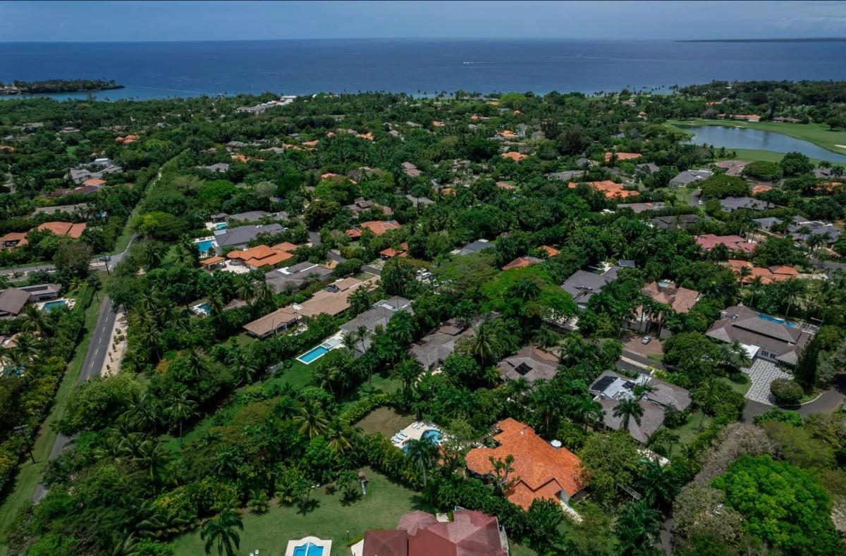 4 bedroom property for sale — photo 5