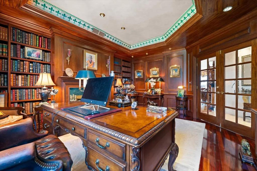 3-bedroom penthouse in Paradise Island with pool view — photo 4