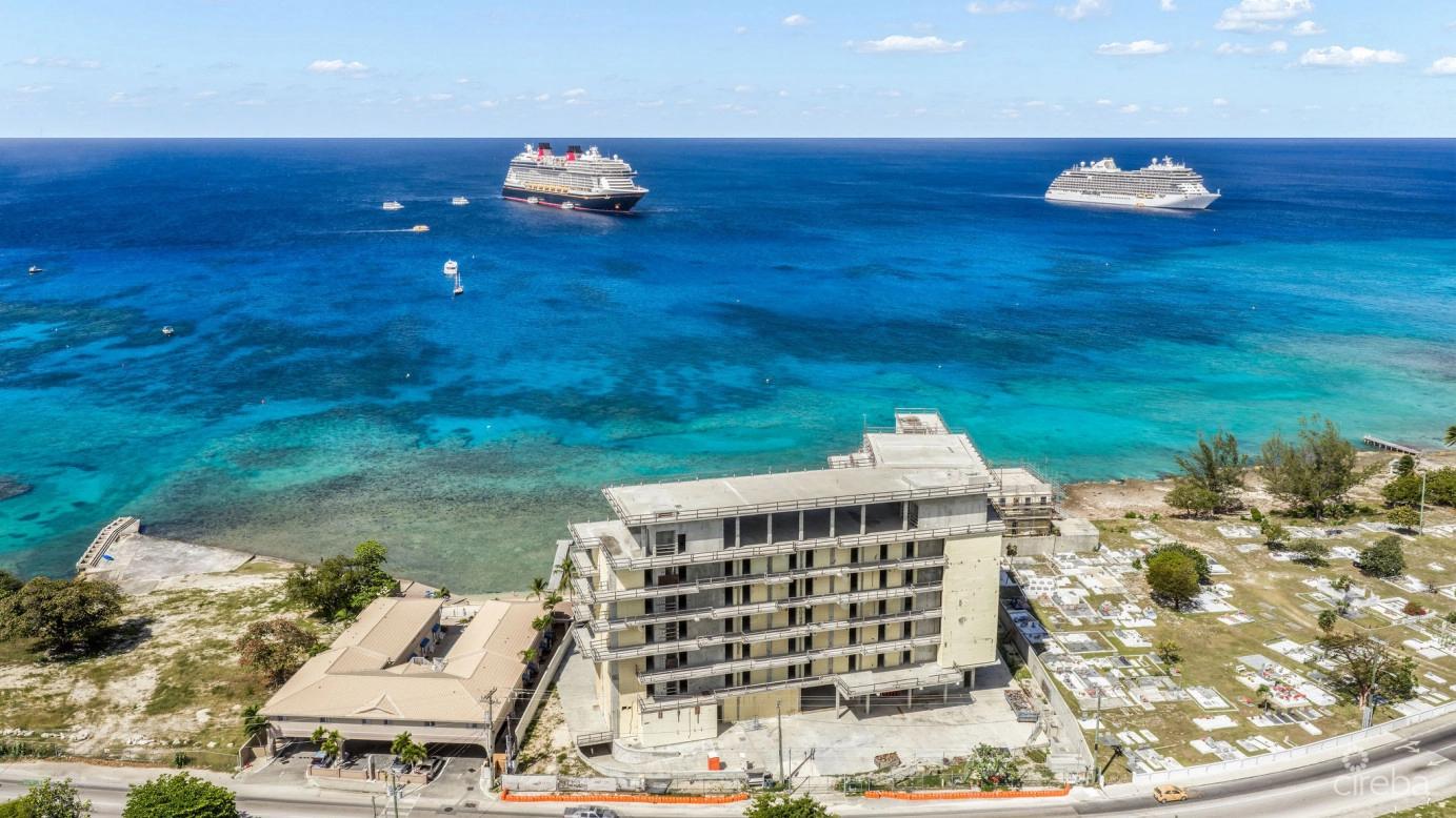 Luxury hotel/resort in George Town, Cayman Islands — photo 2