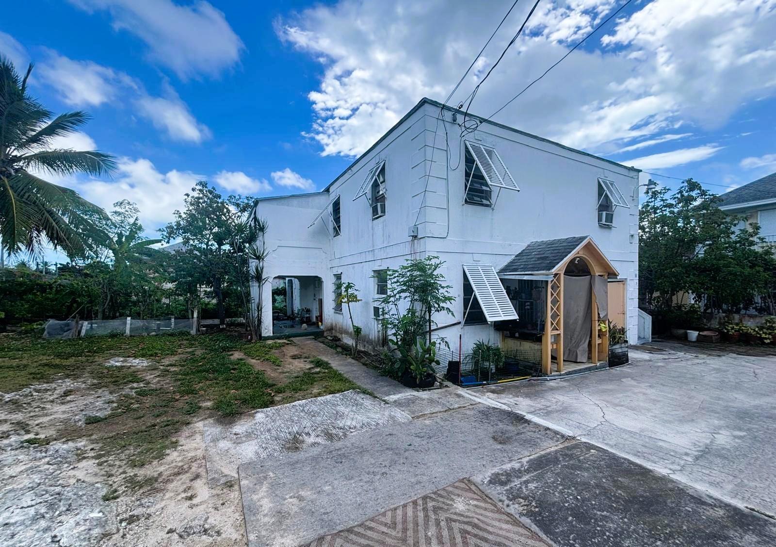 6 bedroom Duplex for sale in Ivanhoe Subdivision, BS, Bahamas — photo 1
