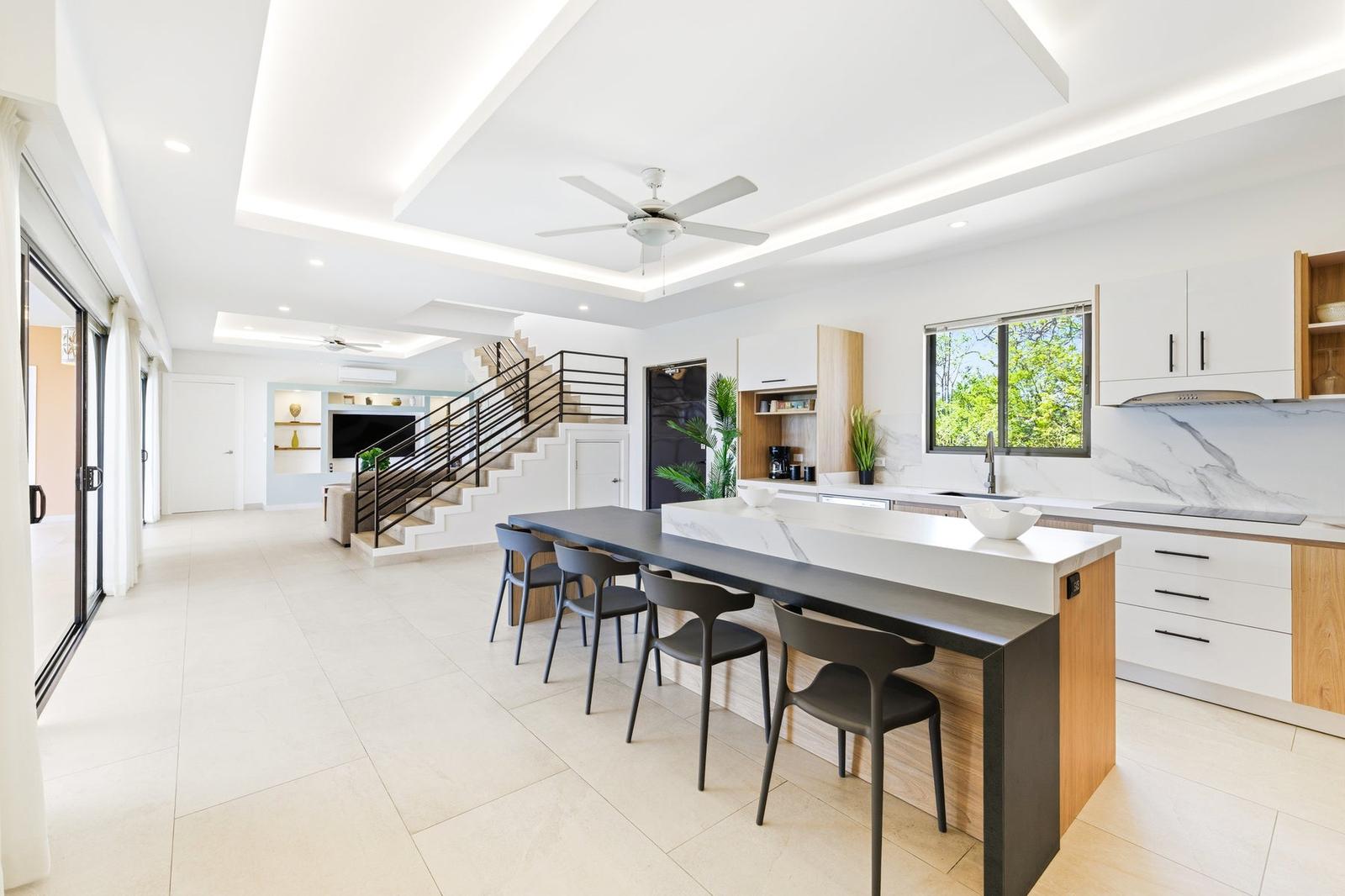 6 Bedroom Multi-Family Home for Sale in Tamarindo, Guanacaste, Costa Rica — photo 4