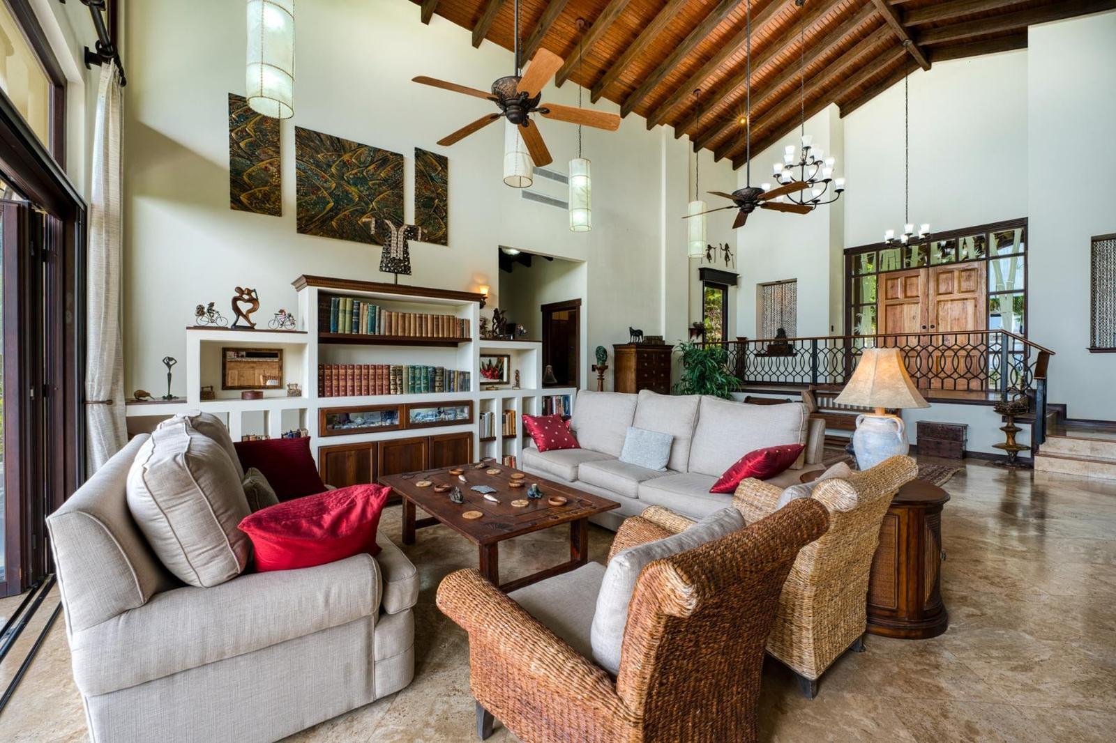 6 Bedroom Luxury Home for Sale, Escaleras, Dominical, Costa Rica — photo 4