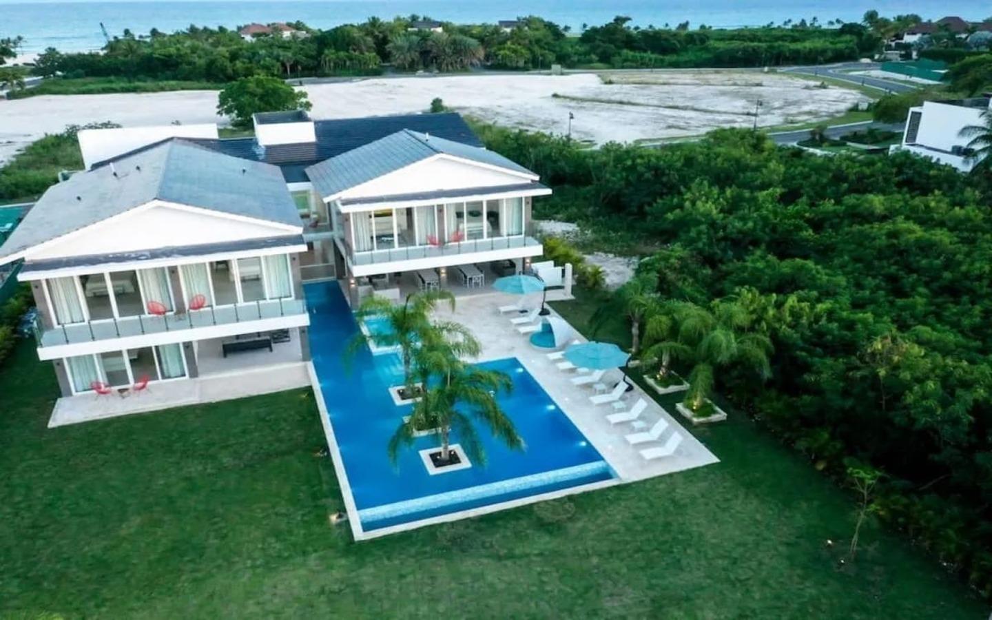 Six Bedroom Villa For Sale In Las Palmas Cap Cana — photo 4