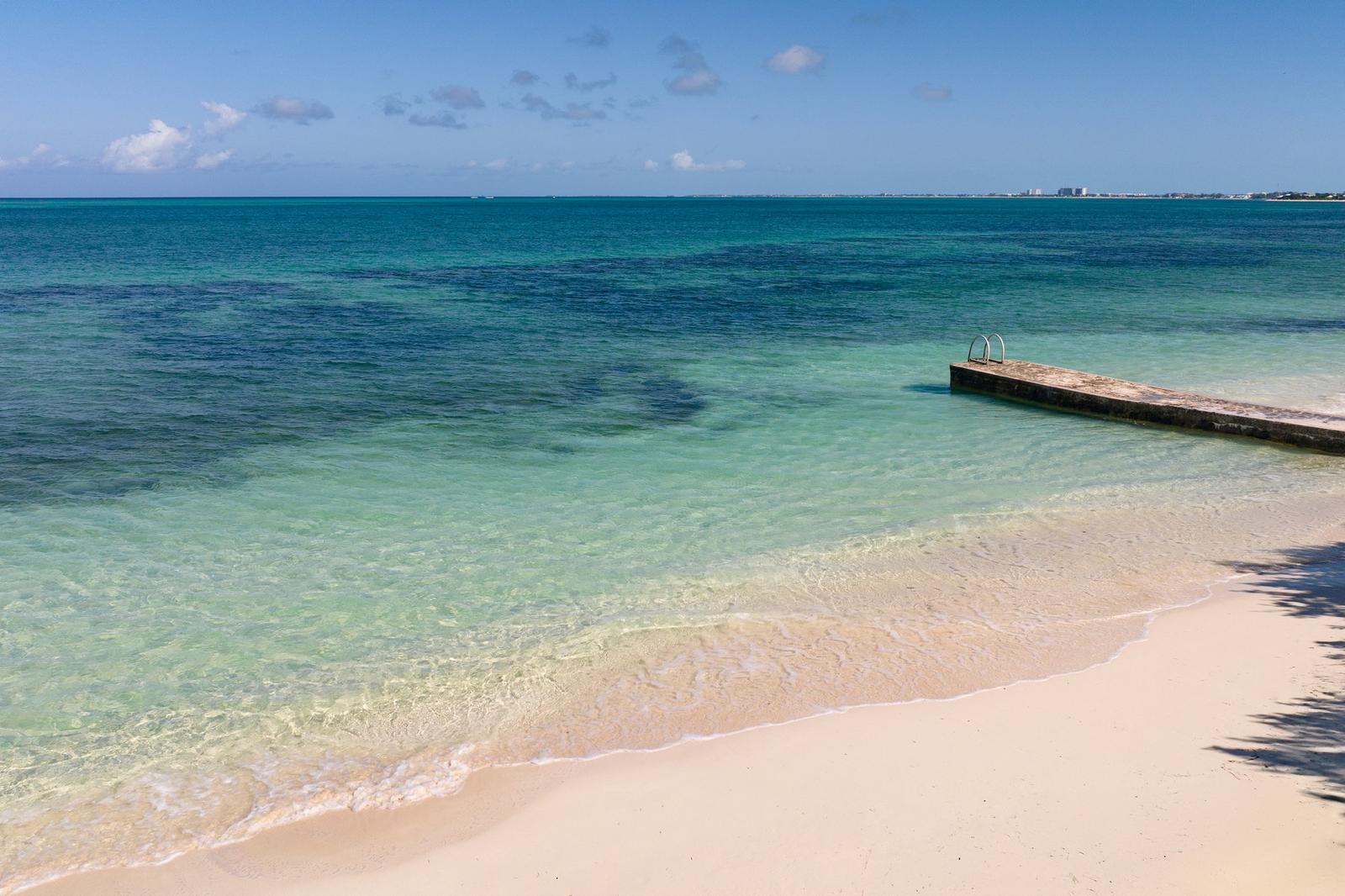 1.31 Acres of Beachfront Land for Sale, Thompson Cove, Providenciales, Turks & Caicos — photo 5