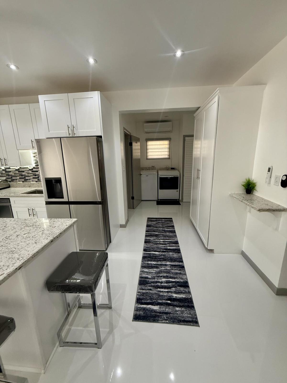 2-bedroom apartment in Anna's Retreat, St. Thomas — photo 3
