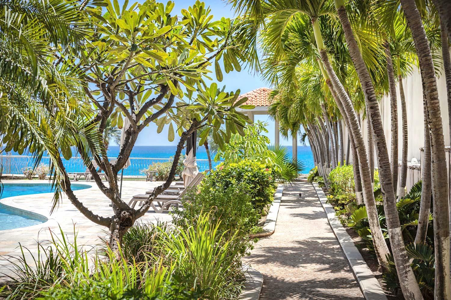 2-bedroom condo at Rainbow Beach Club, Cupecoy, Sint Maarten — photo 3