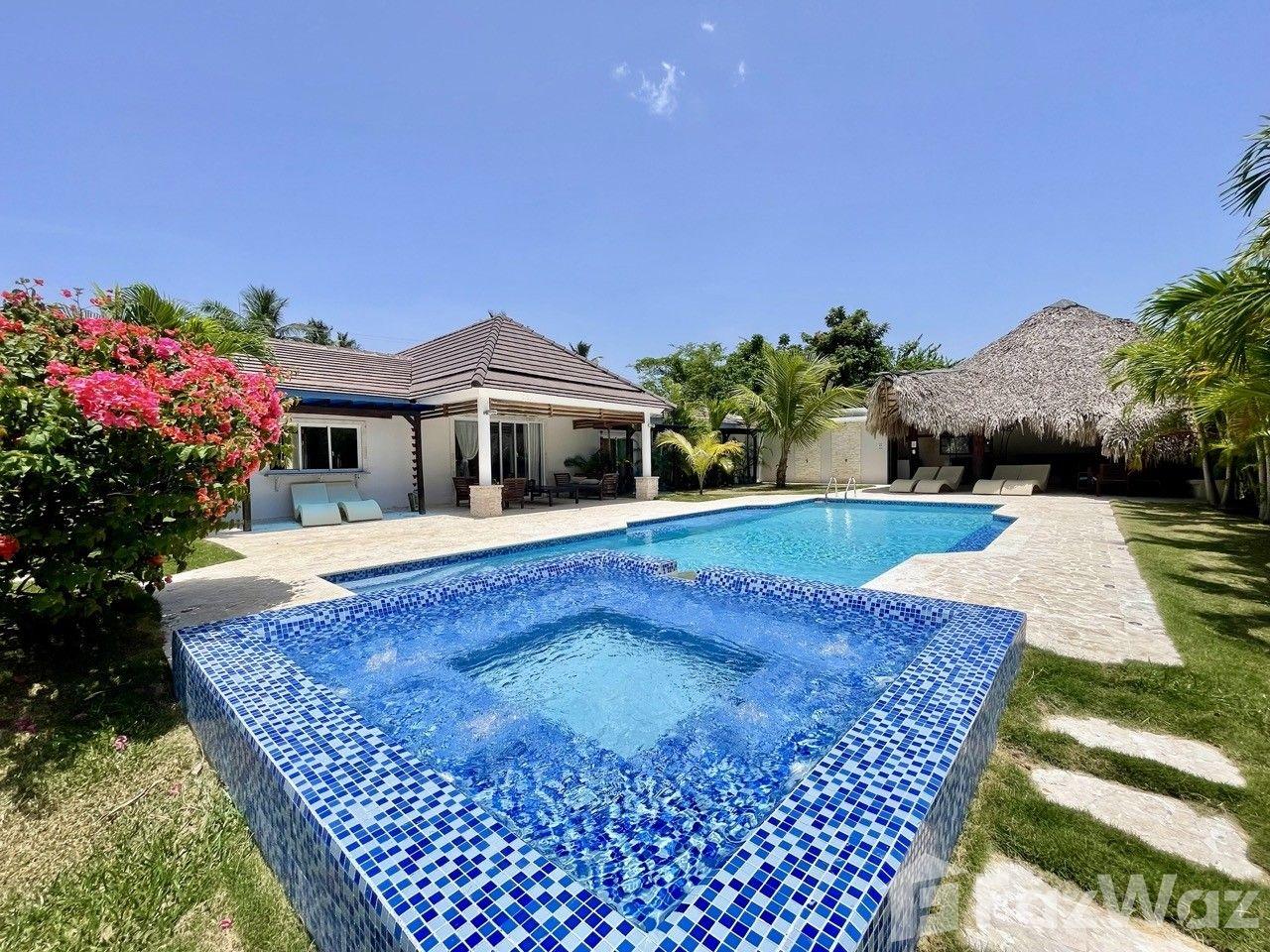 Exceptional 9-Bedroom Villa Near the Beach in Escondido Bay in Sosua, Puerto Plata — photo 4