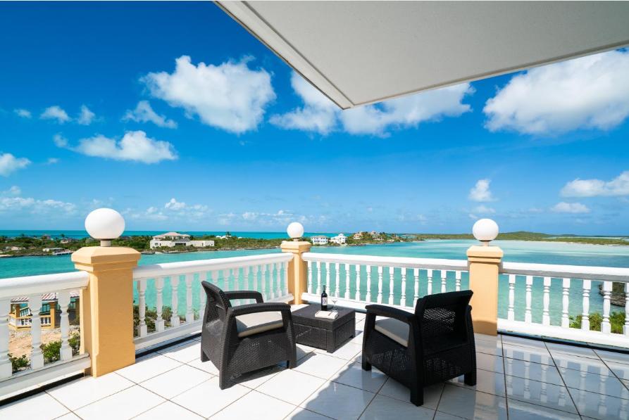 Chalk Sound Villa Oasis — photo 1