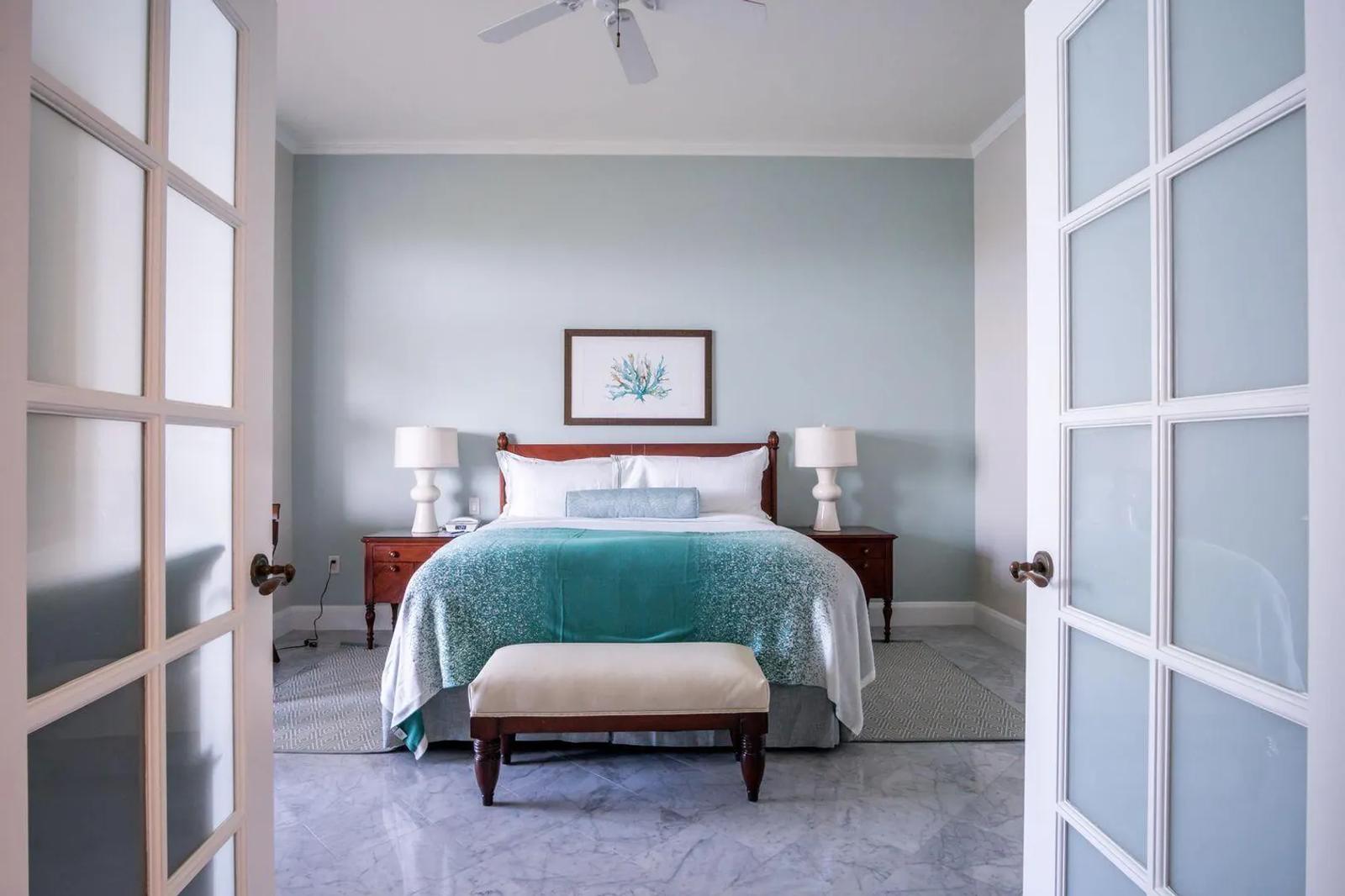2 Beds 2 Baths Penthouse in St. Thomas — photo 3