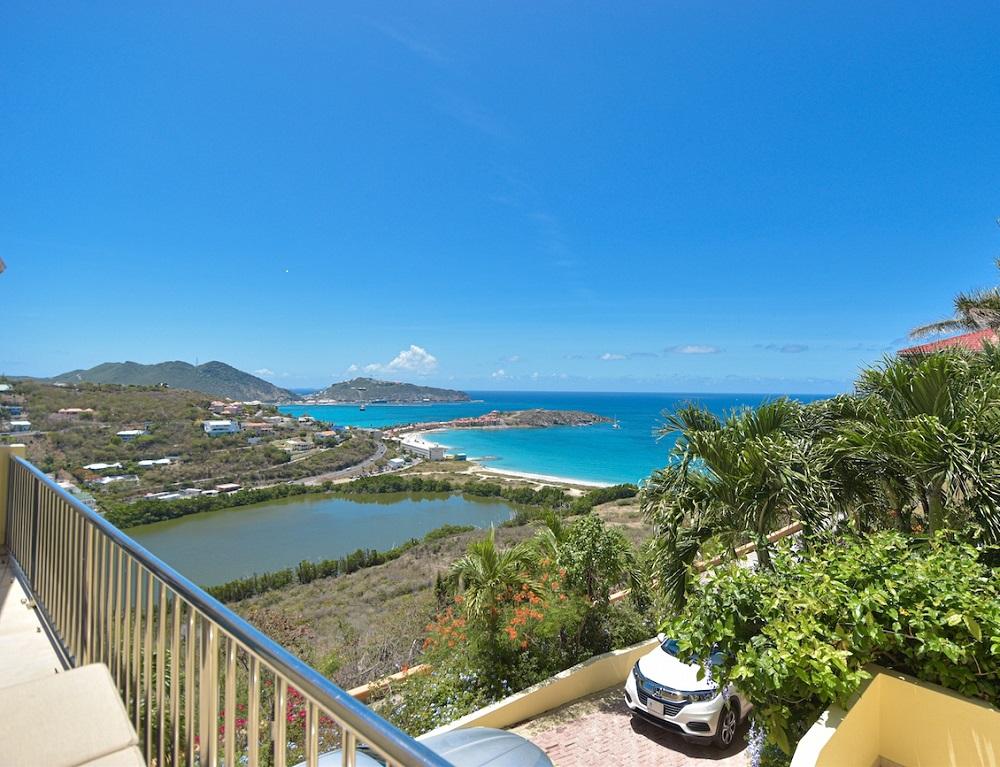 5-bedroom villa in Cay Hill with sea view — photo 2