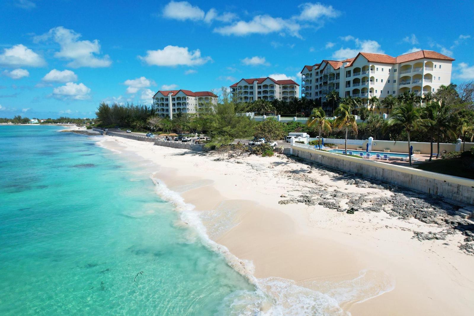 2 bedroom Apartment for sale - CAVES TERRACE, Nassau — photo 1