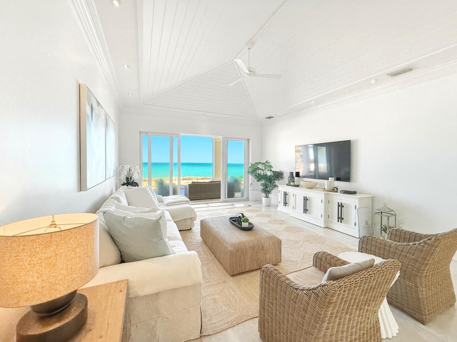 4 bedroom Residence for sale — Sunrise Pt VILLA BLANCA in Abaco Islands, The Bahamas — photo 2