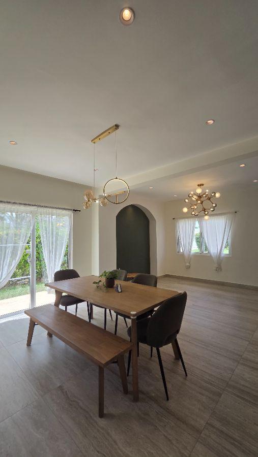 Stunning 4 Bedroom House in a Gated Community — photo 1