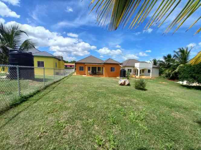 House for sale in Lucky Valley/Stephen Run, St. Eliza, Jamaica — photo 2