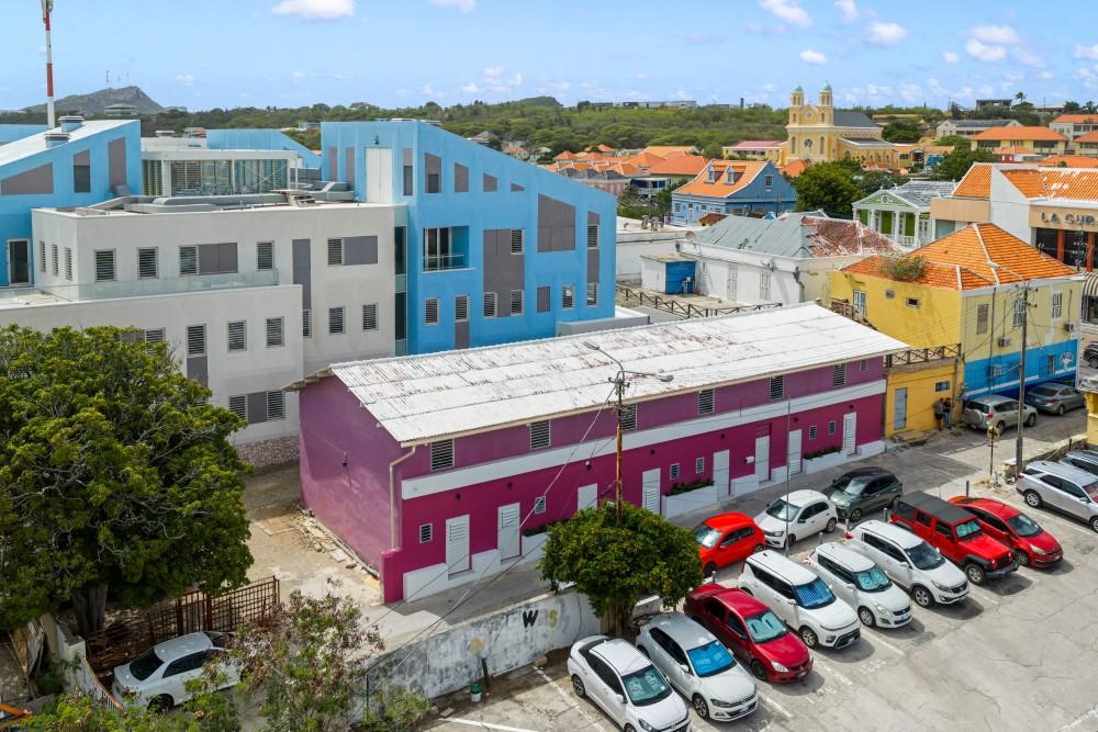 Investment property with 12 renovated apartments in Otrobanda — photo 2