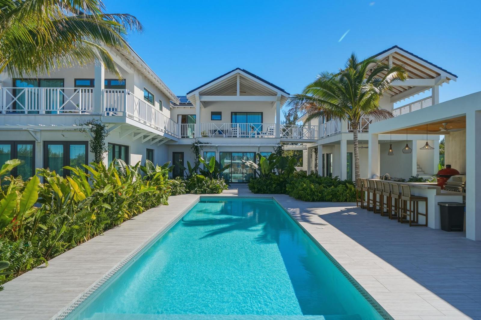 6 bedroom Residence for sale — LE CANAL in Nassau / New Providence, The Bahamas — photo 1