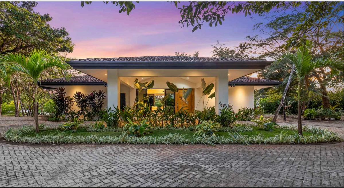 Casa Ohana: Fully Renovated Modern Home Costa Rica — photo 1