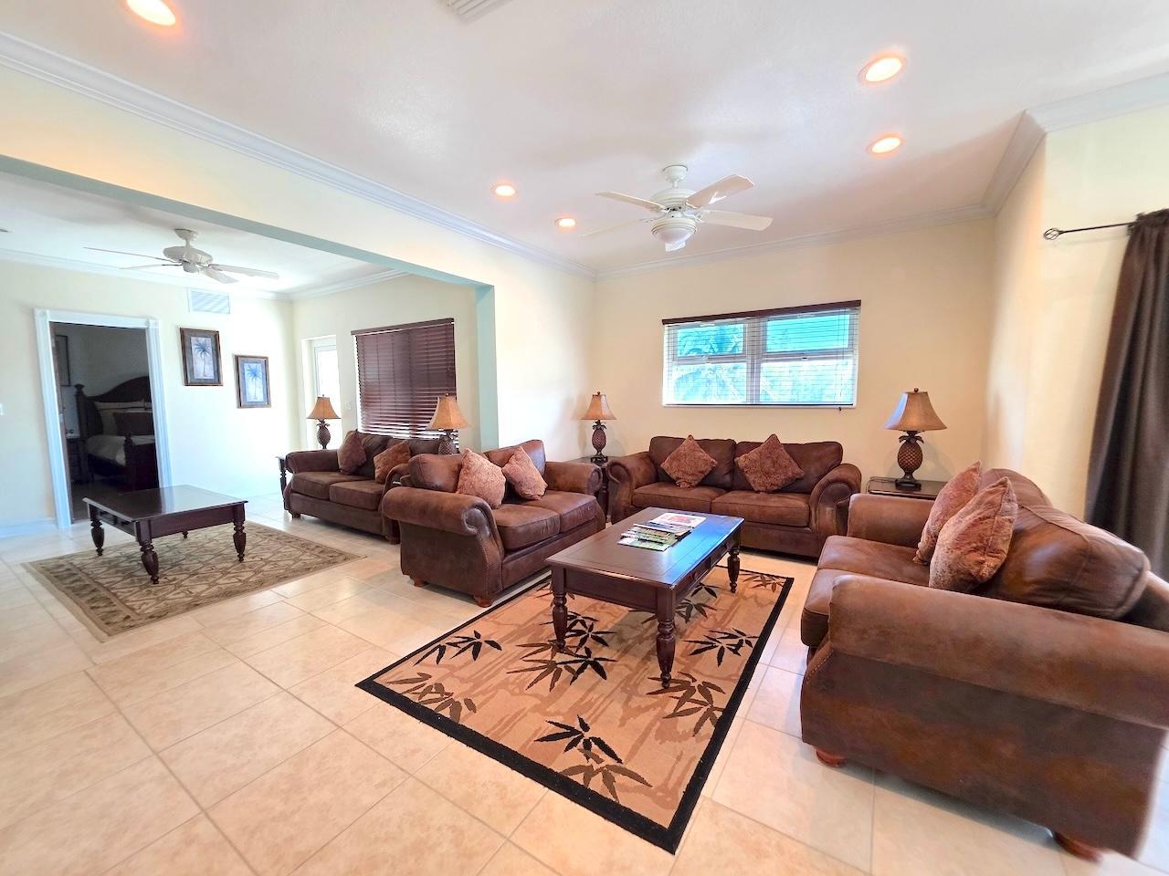 3 bedroom Apartment for sale in Grand Bahama — photo 3