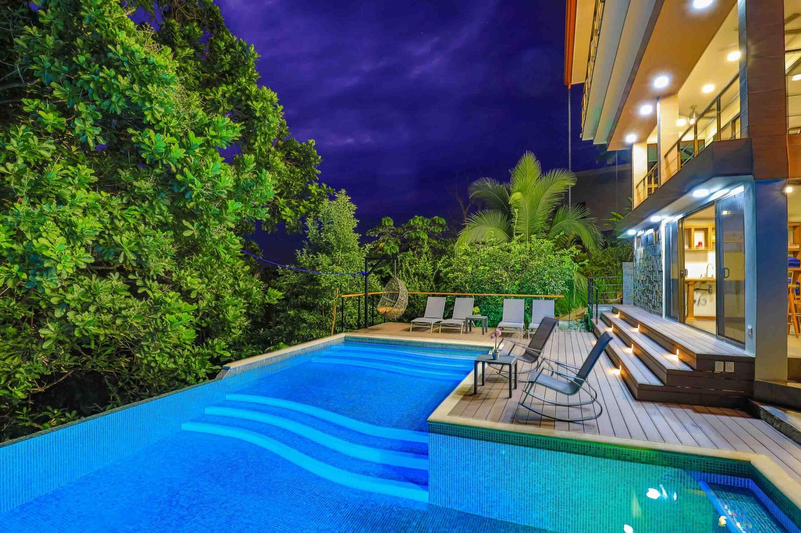 5 Bedroom Residence for Sale in Manuel Antonio, Costa Rica — photo 3