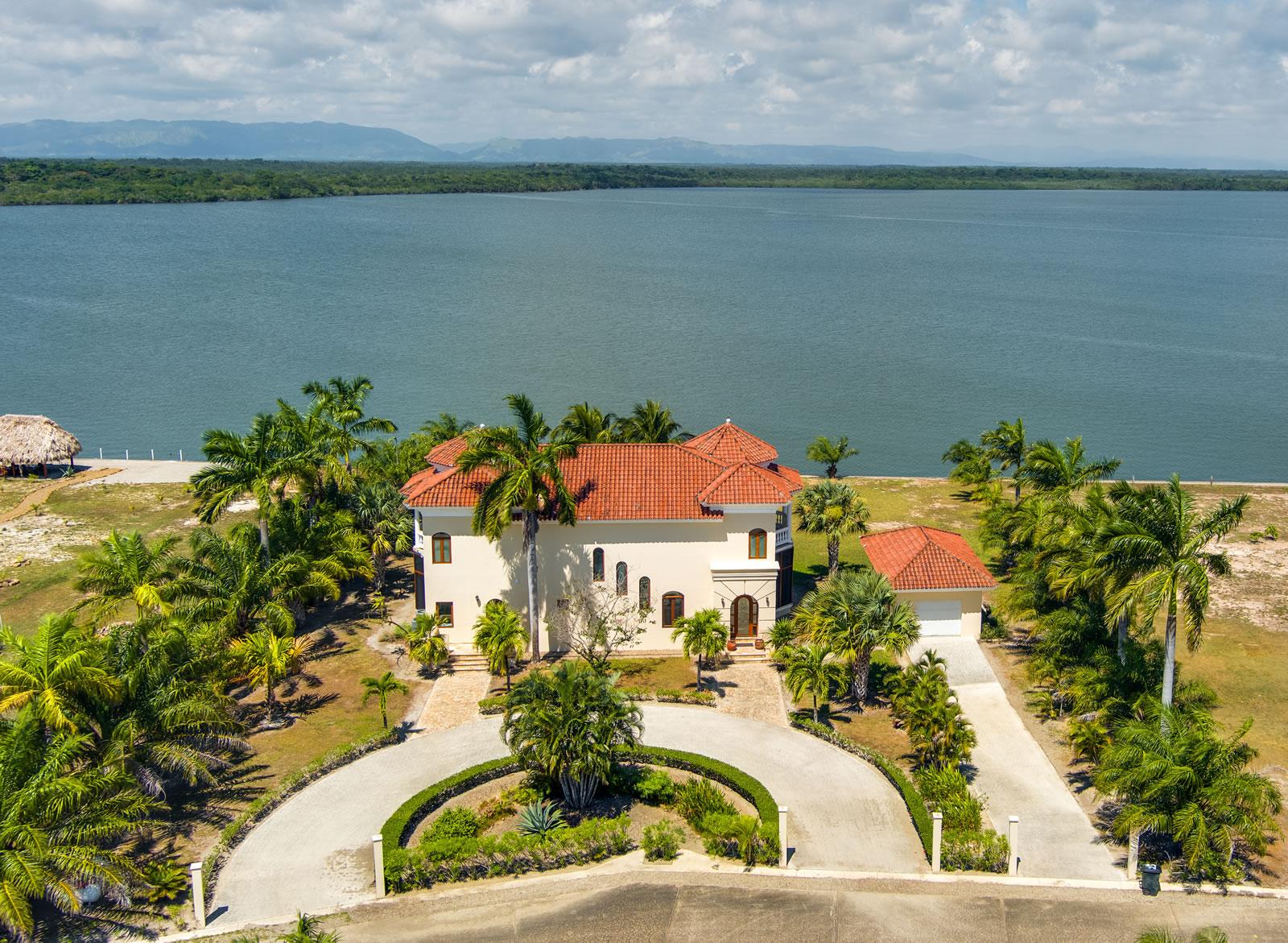 3 Bedroom Waterfront Home for Sale, Placencia Residences, Placencia, Belize — photo 1