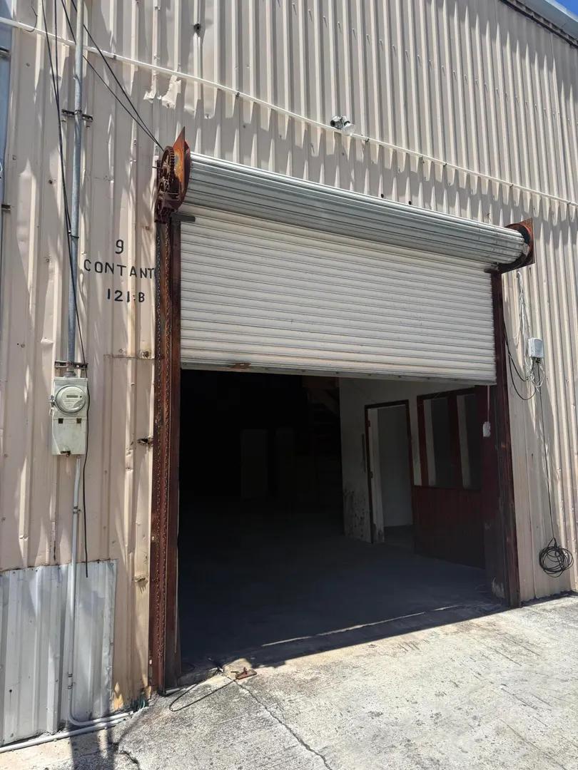 Commercial Warehouse for Sale in St. Thomas — photo 2
