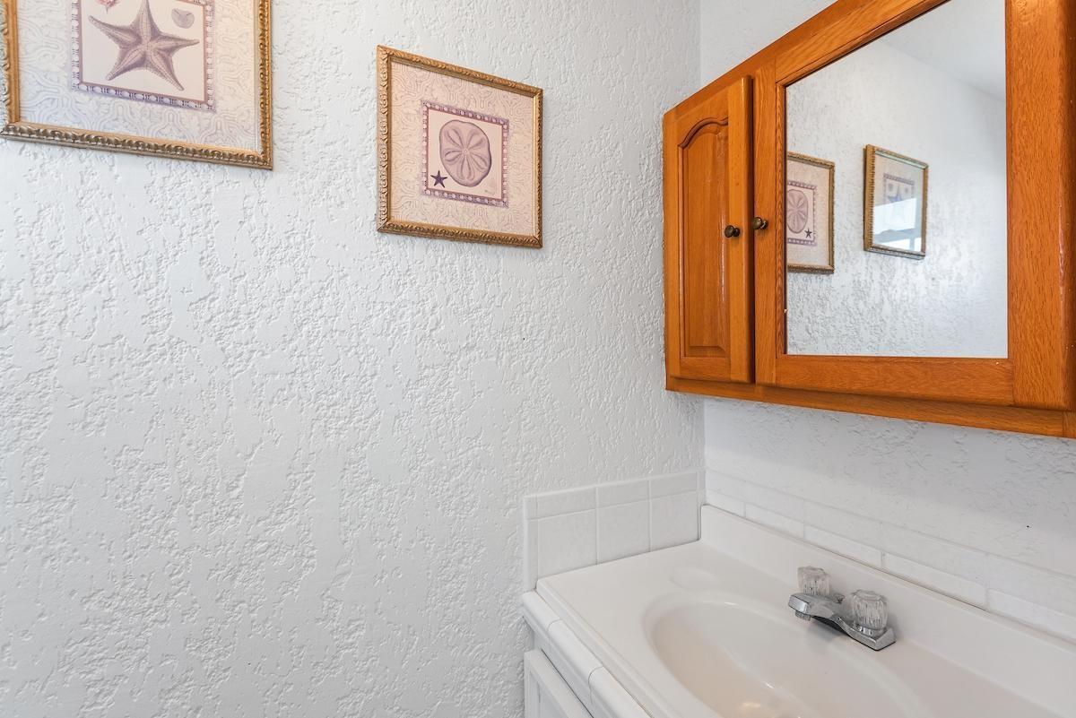 3-bedroom oceanfront apartment in Delaporte Point, Nassau — photo 3