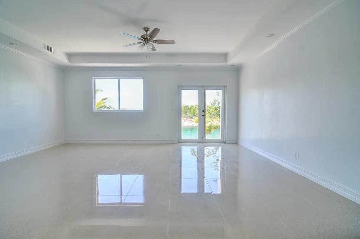 2-bedroom apartment in Venice Bay, Nassau — photo 4