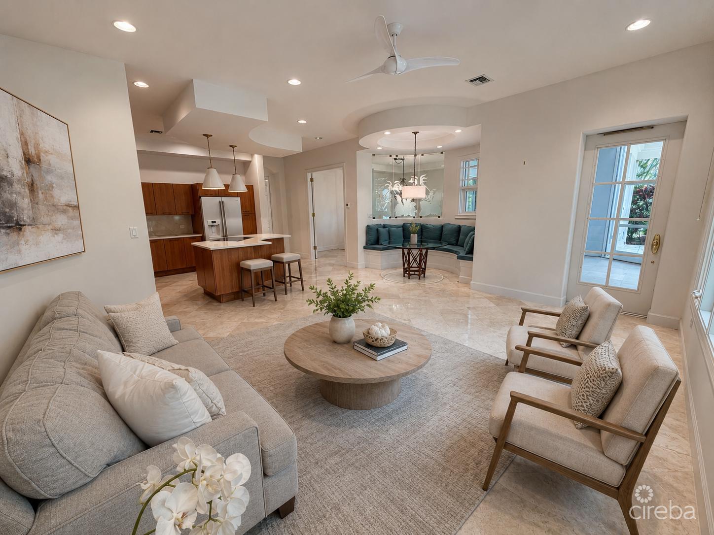 4 bedroom property for sale — Britannia Kings Court Canal Front 4 Bed/3 Bath Plus Boat Dock in the Cayman Islands — photo 4